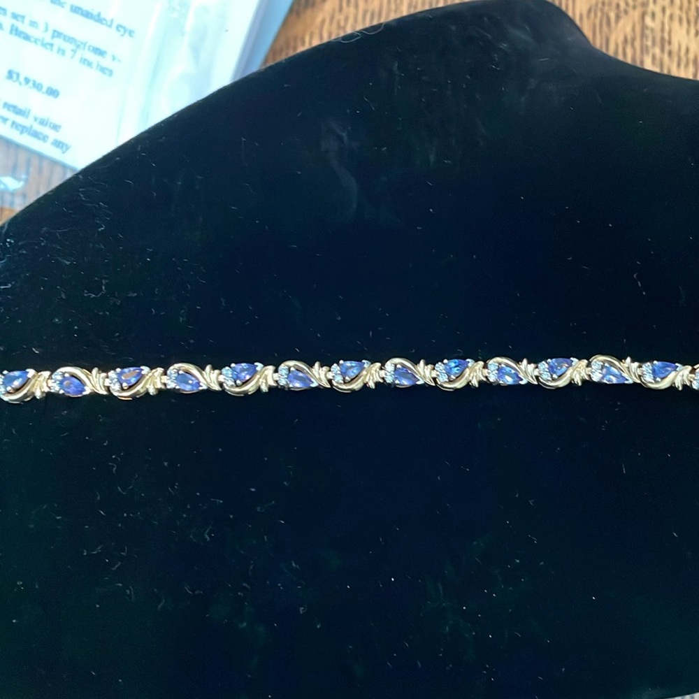 14 kt gold tanzanite and diamond bracelet